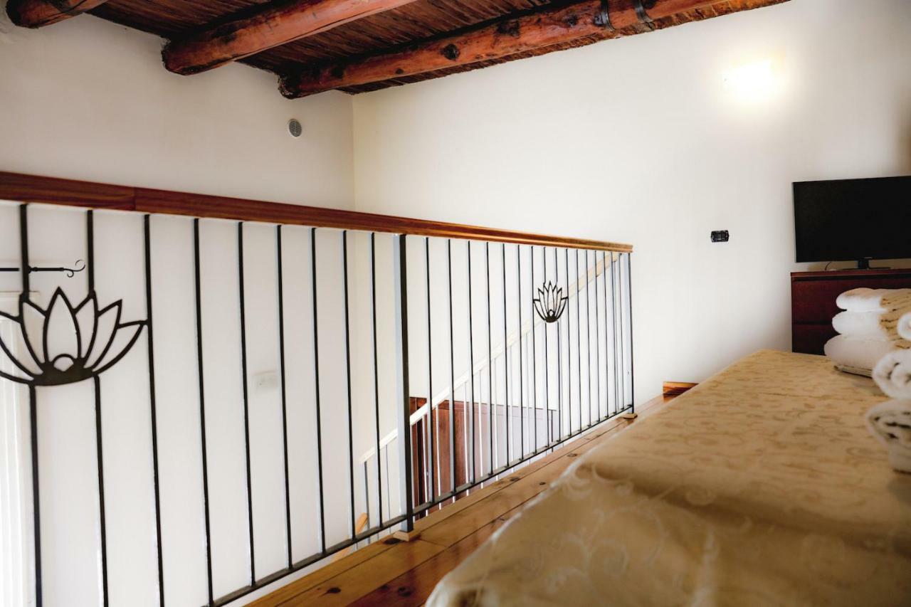 Spicchi Di Sole Bed and Breakfast Napels Buitenkant foto