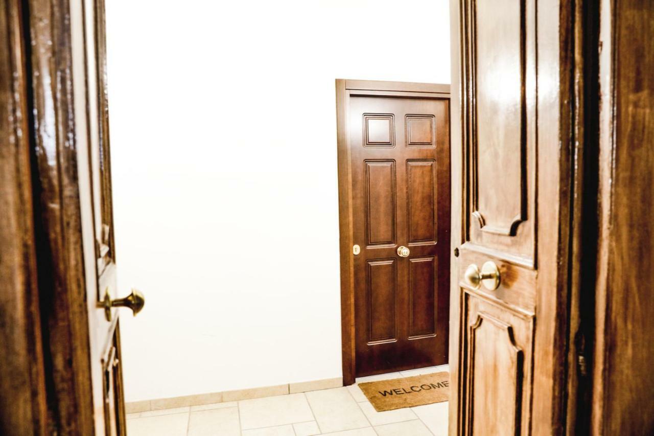 Spicchi Di Sole Bed and Breakfast Napels Buitenkant foto