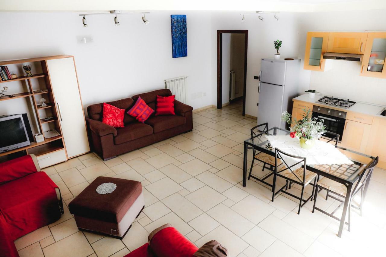 Spicchi Di Sole Bed and Breakfast Napels Buitenkant foto