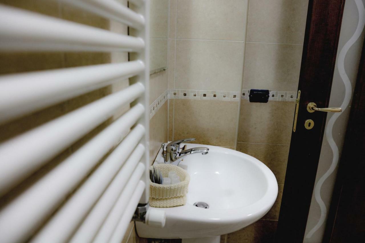 Spicchi Di Sole Bed and Breakfast Napels Buitenkant foto