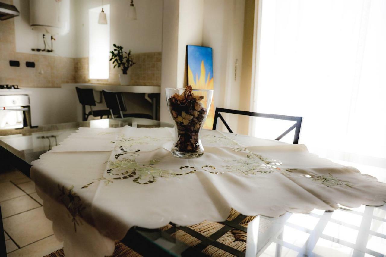 Spicchi Di Sole Bed and Breakfast Napels Buitenkant foto