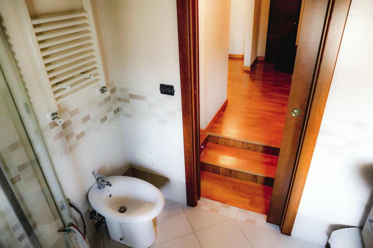 Spicchi Di Sole Bed and Breakfast Napels Buitenkant foto