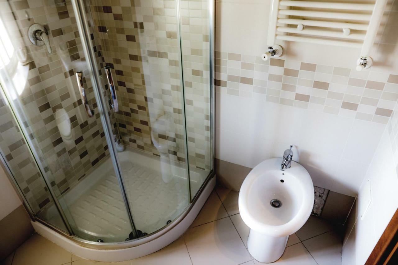 Spicchi Di Sole Bed and Breakfast Napels Buitenkant foto