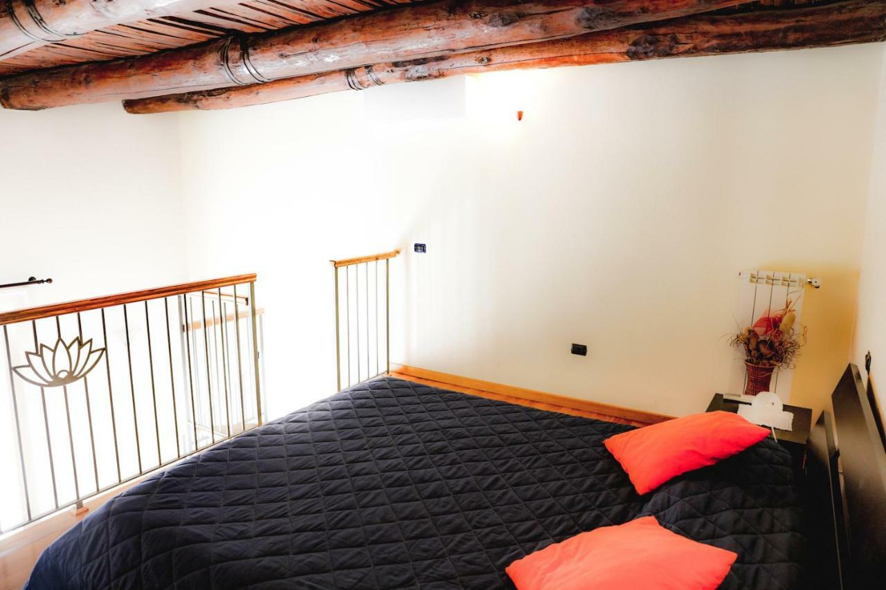 Spicchi Di Sole Bed and Breakfast Napels Buitenkant foto