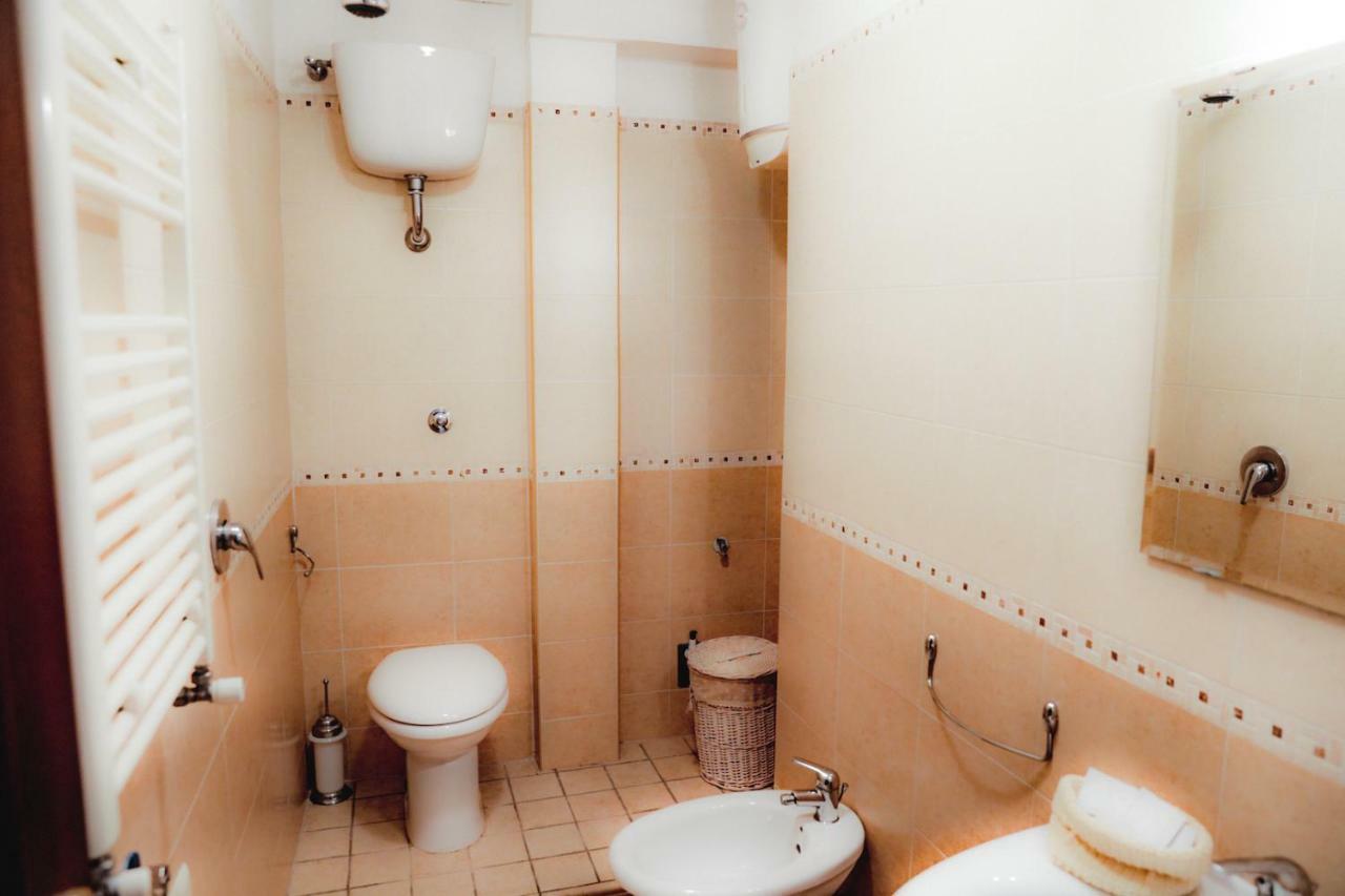 Spicchi Di Sole Bed and Breakfast Napels Buitenkant foto